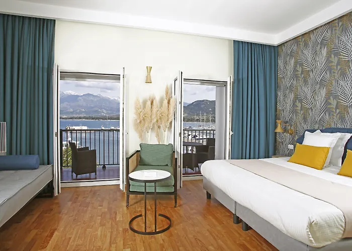 Balanea 3* Calvi (Corsica)